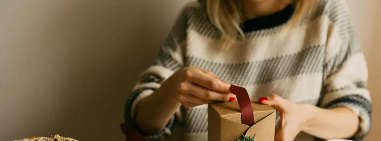 5 clever ways to enjoy Christmas without overspending